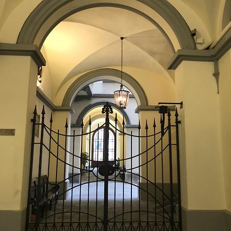 Residenza D'Epoca Al Numero 8 ฟลอเรนซ์ ภายนอก รูปภาพ