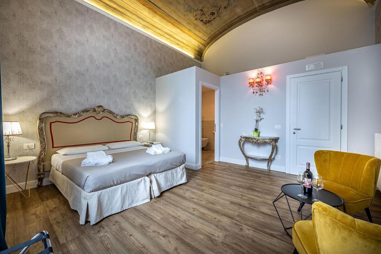 Residenza D'Epoca Al Numero 8 ฟลอเรนซ์ ภายนอก รูปภาพ